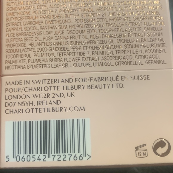 Charlotte Tilbury CHARLOTTE'S MAGIC CREAM
30 ML MOISTURISER - Picture 10 of 10